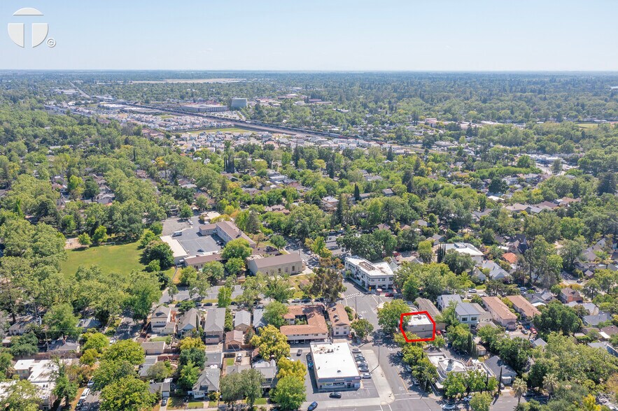 More Photos Of 2724 24th St, Sacramento Office Residential For Lease