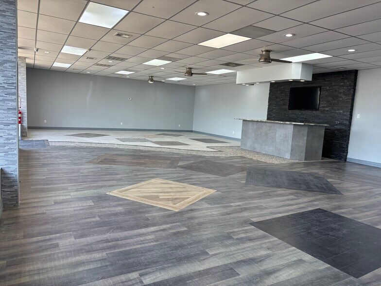 More Photos Of 5203-5205 Broadway St, Pearland Freestanding For Lease
