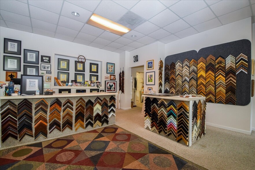 More Photos Of 3203 Brambleton Ave, Roanoke Freestanding For Sale