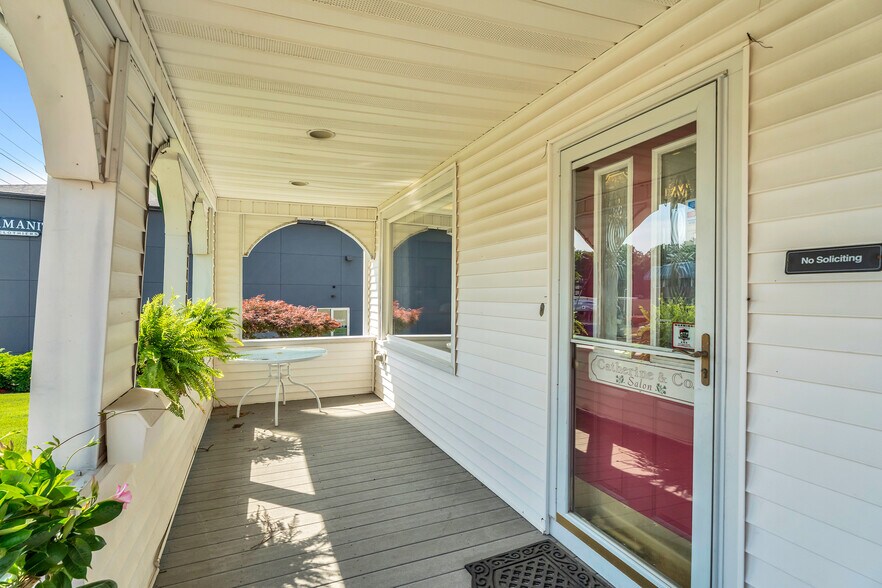 More Photos Of 710 E Main St, Meriden Freestanding For Sale