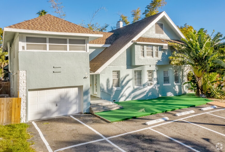 More Photos Of 532 Beach Dr NE, Saint Petersburg Hospitality For Sale