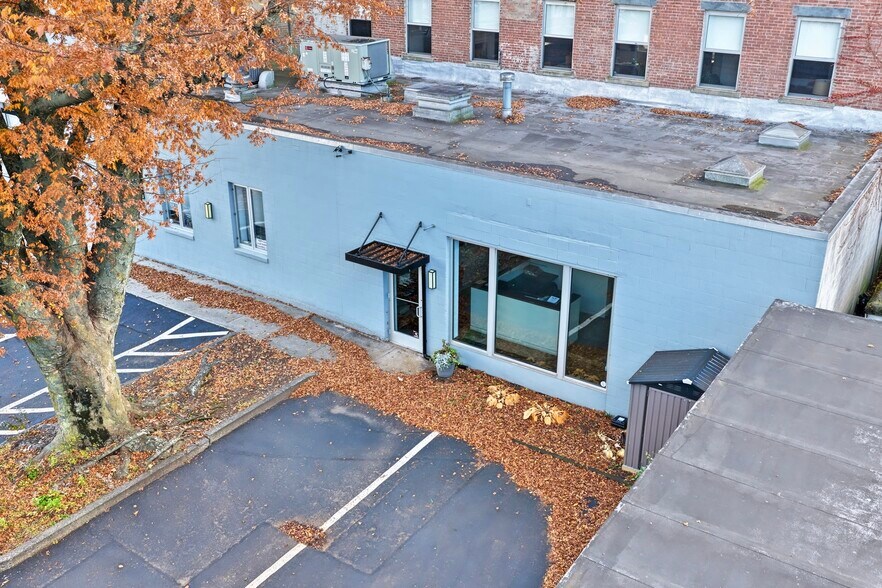 More Photos Of 817 Grand Ave, New Haven Freestanding For Lease