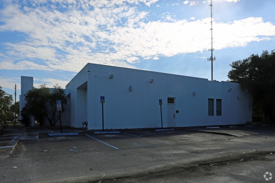 More Photos Of 3501 Orange Ave, Fort Pierce Office For Sale