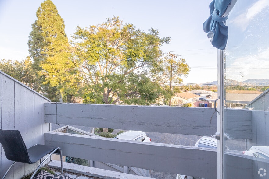 More Photos Of 760 Las Posas Rd, Camarillo Loft Creative Space For Sale