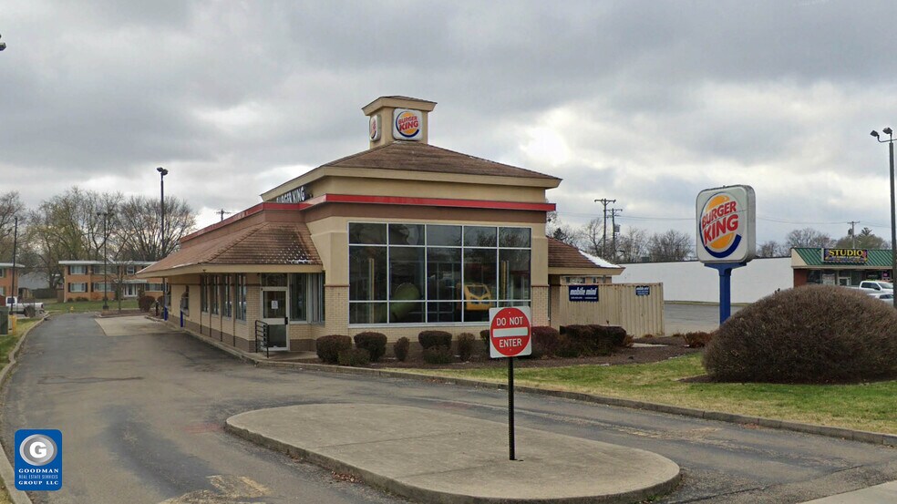 Primary Photo Of 352 E National Rd, Vandalia Fast Food For Sale