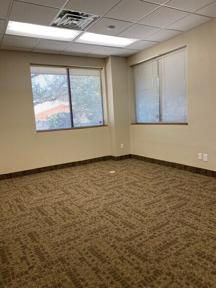More Photos Of 1930 E Rosemeade Pky, Carrollton Office For Lease