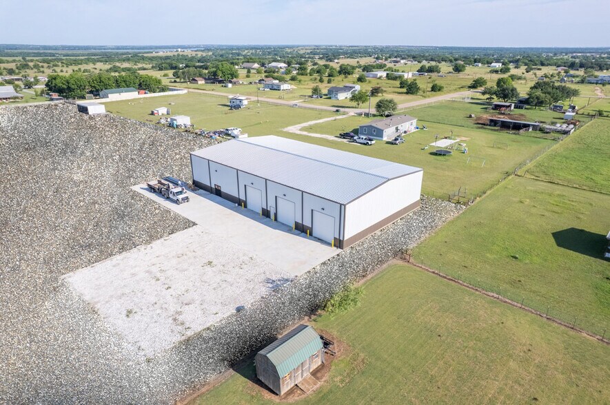 More Photos Of 4553 TX-174, Cleburne Industrial For Lease