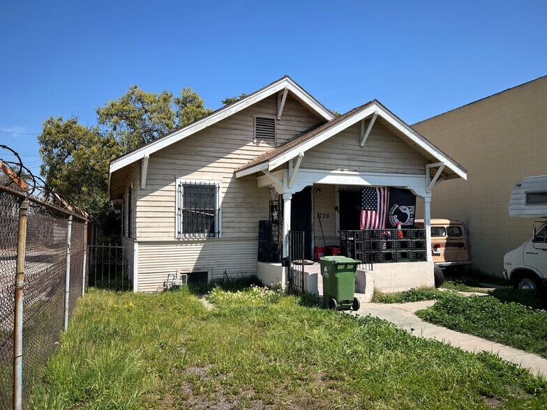 More Photos Of ,  Unknown For Sale