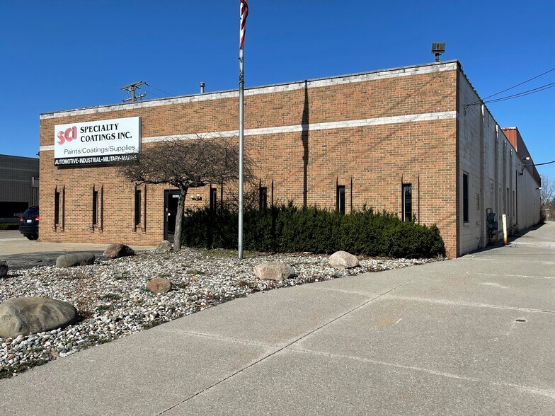 More Photos Of 33835 Kelly Rd, Fraser Manufacturing For Lease