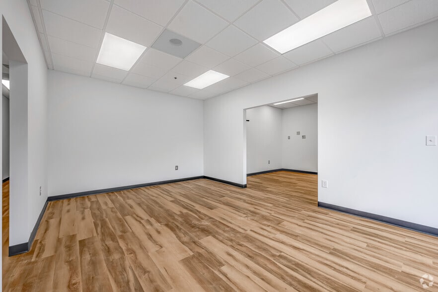 More Photos Of 1450-1468 Chattahoochee Ave NW, Atlanta Warehouse For Lease