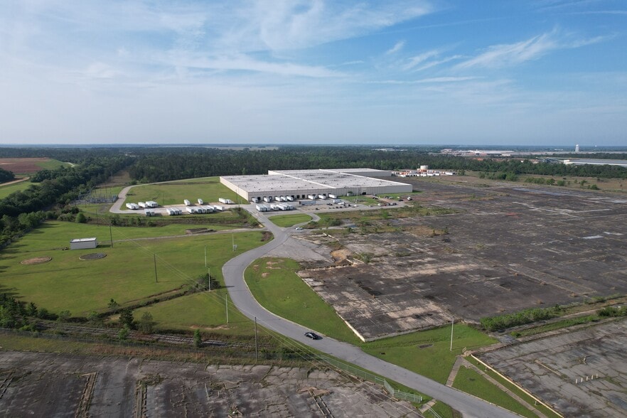 More Photos Of 3300 Sylvester Rd, Albany Manufacturing For Sale