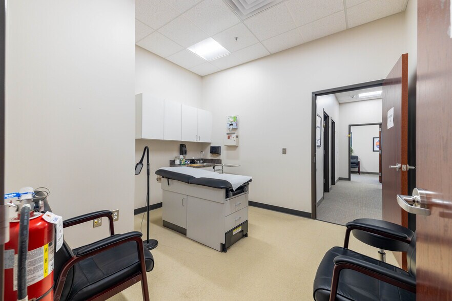 More Photos Of 7030 Whitmore Lake Rd, Brighton Warehouse For Sale