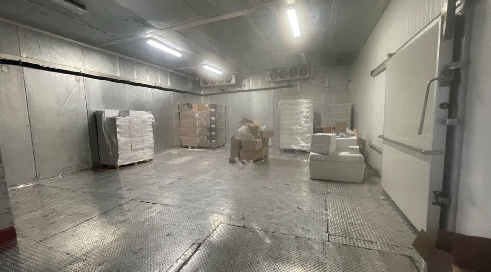 More Photos Of 600 E 132nd St, Bronx Manufacturing For Lease
