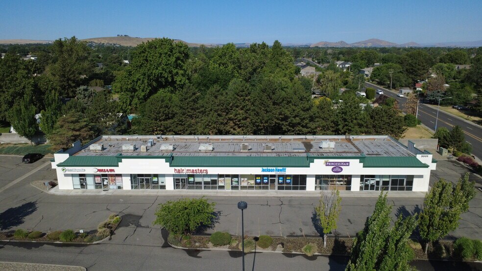 Primary Photo Of 3001 W 10th Ave, Kennewick Storefront For Lease