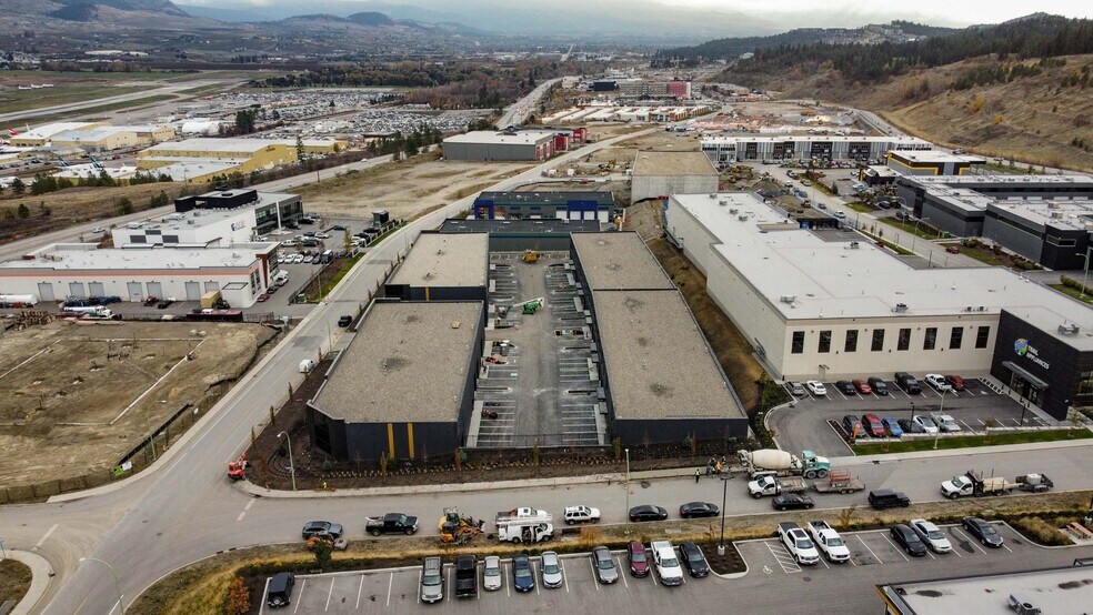 More Photos Of 2094 Pier Mac Way, Kelowna Warehouse For Sale