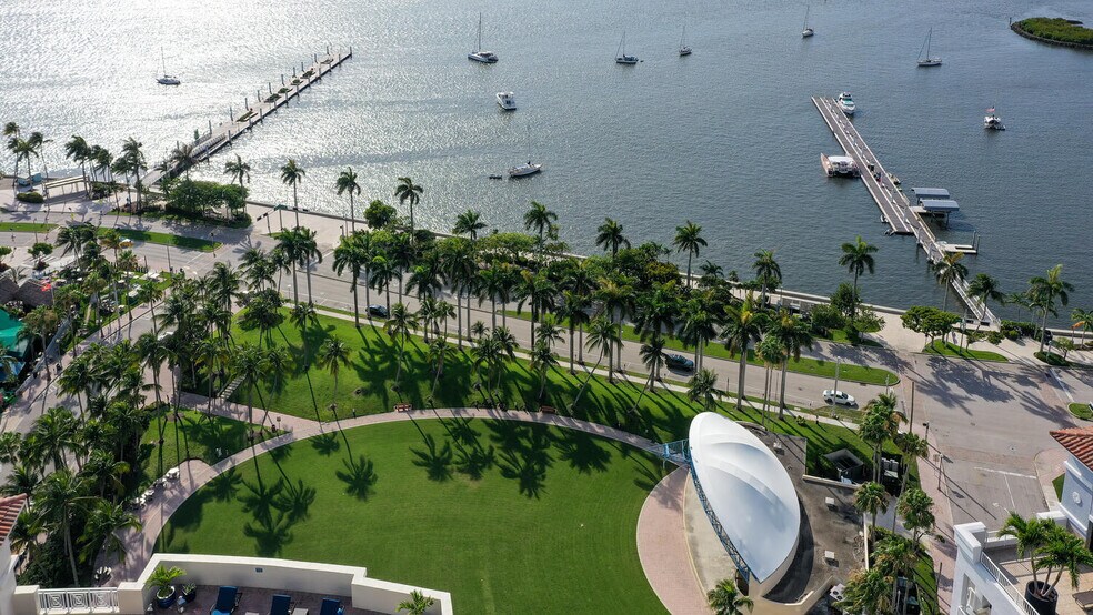 More Photos Of 212 S Olive Ave, West Palm Beach Apartments For Sale