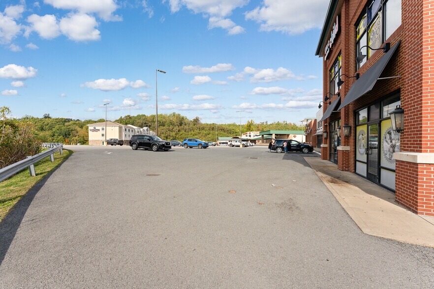 More Photos Of 7100 Willie G Ave, Morgantown Storefront For Sale