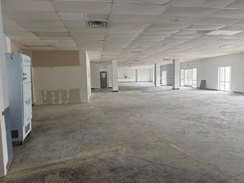 More Photos Of 1385 John Small Ave, Washington Medical For Lease