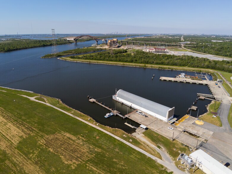 More Photos Of Michoud Facility Rd, New Orleans Distribution For Lease