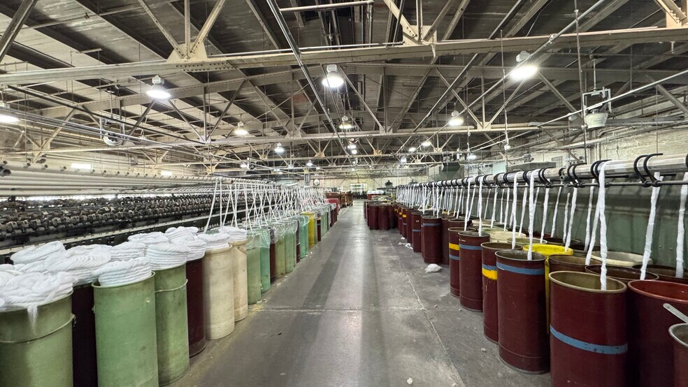 More Photos Of 240 S Main St, Nazareth Flex For Lease