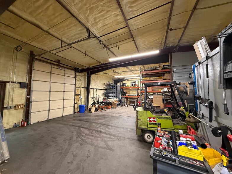 More Photos Of 862 Lenox Ave, Portage Manufacturing For Lease