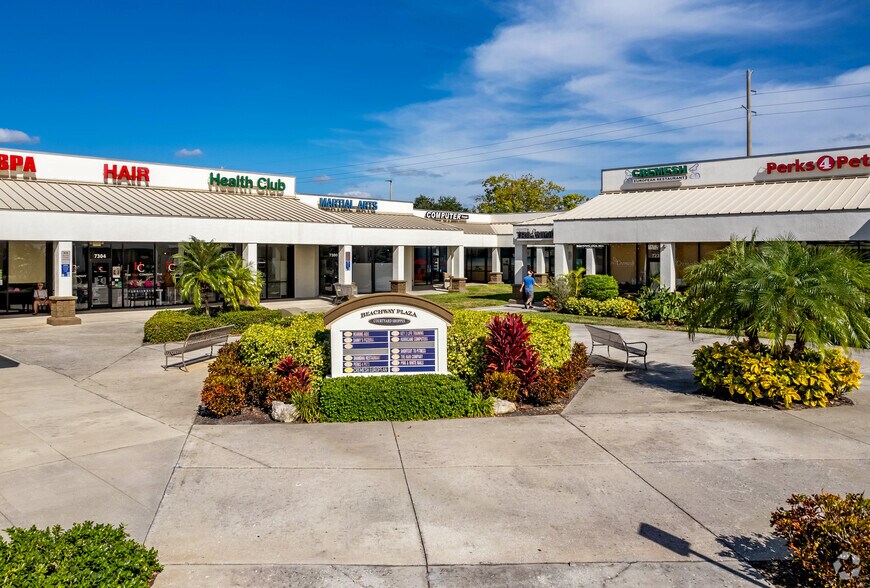 More Photos Of 7208-7324 Manatee Ave W, Bradenton Unknown For Lease