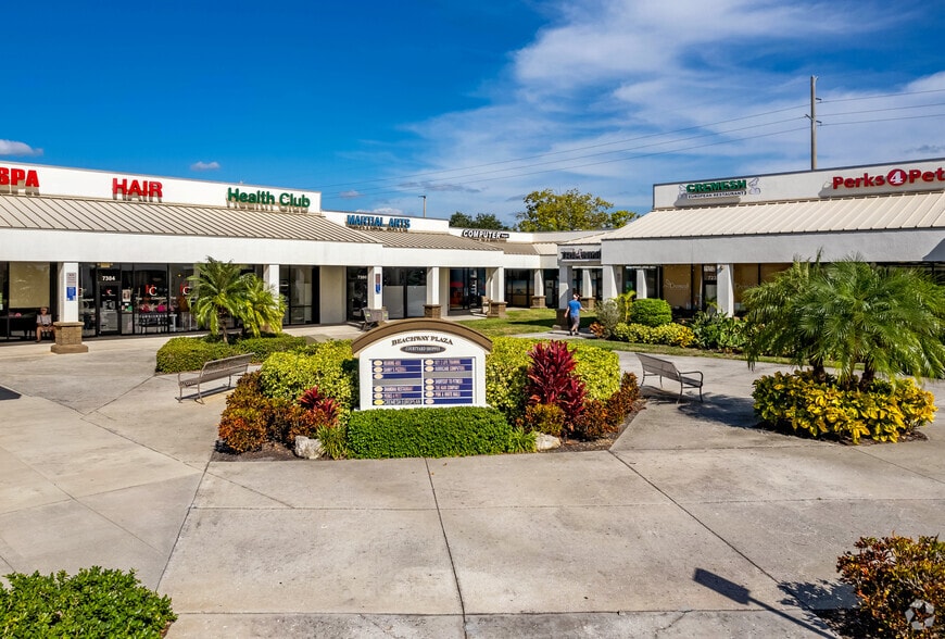 More Photos Of 7208-7324 Manatee Ave W, Bradenton Unknown For Lease