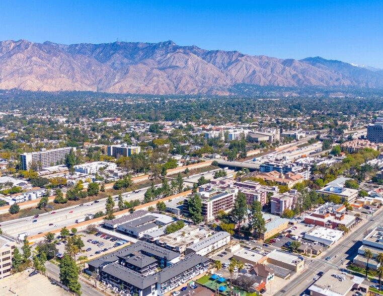 More Photos Of 265 N Oakland Ave, Pasadena Apartments For Sale