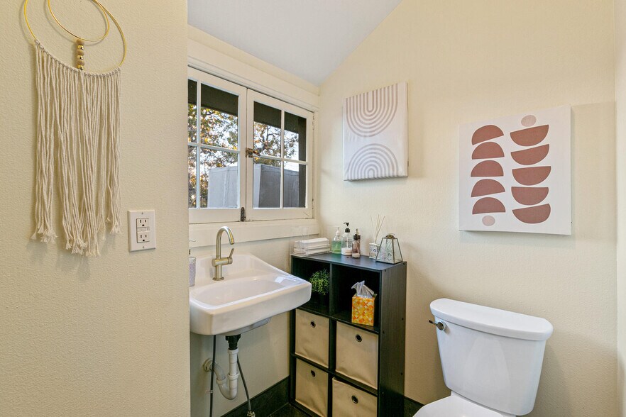 More Photos Of 1557 Ogden St, Denver Office Residential For Sale