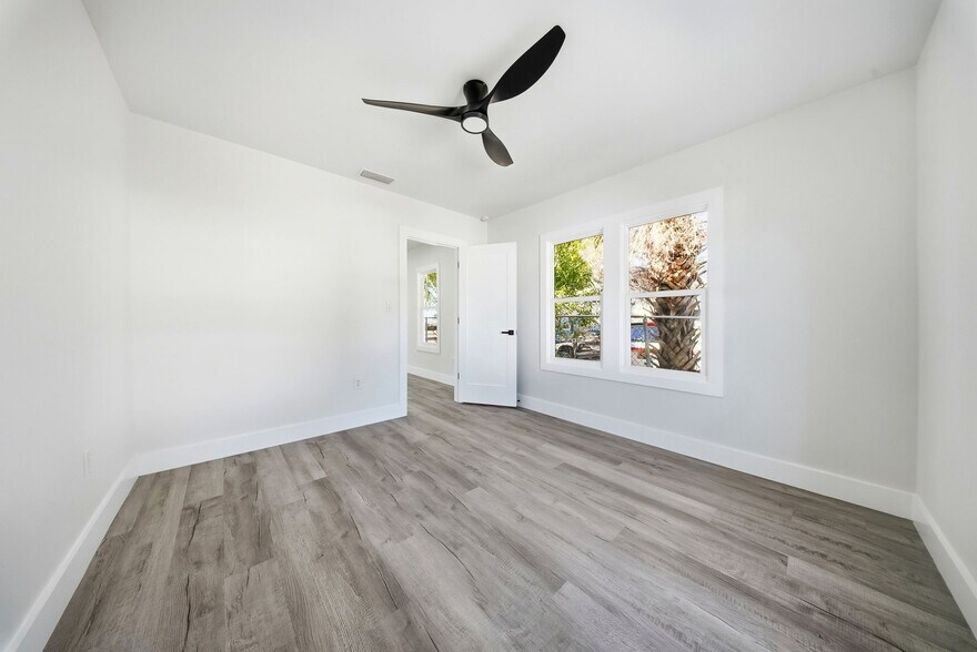 More Photos Of 2051 1st Ave N, Saint Petersburg Office Residential For Sale