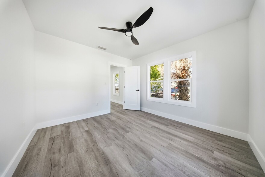 More Photos Of 2051 1st Ave N, Saint Petersburg Office Residential For Sale