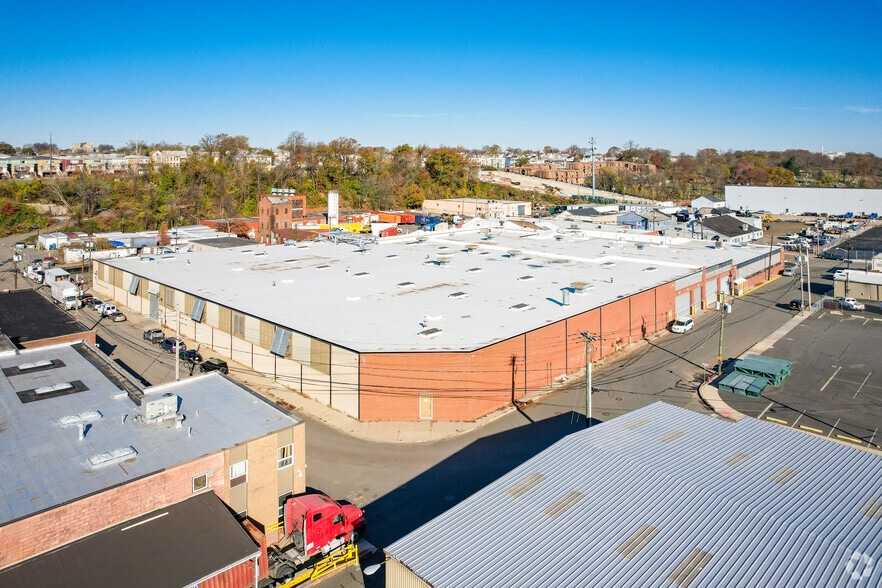More Photos Of 35 Obrien St, Kearny Manufacturing For Lease