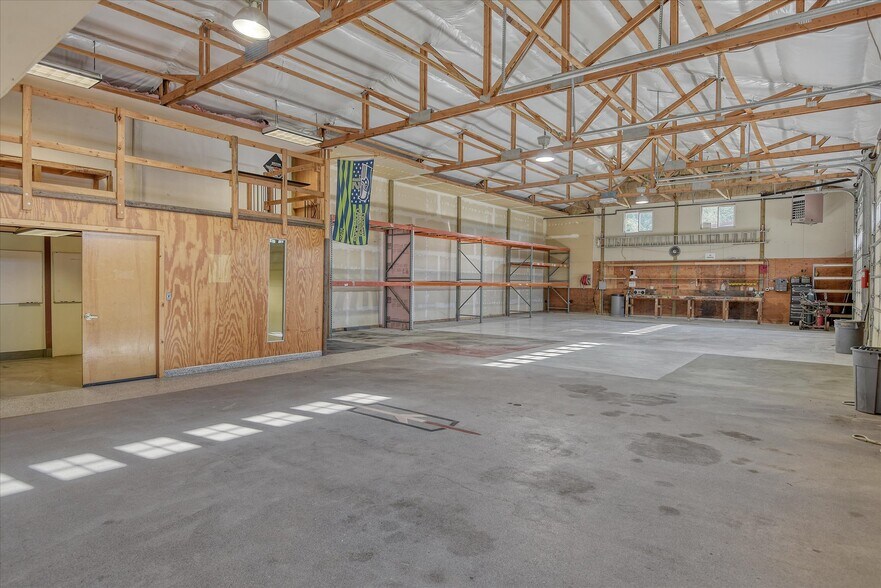 More Photos Of 17220 E Cowley Ave, Spokane Valley Warehouse For Sale