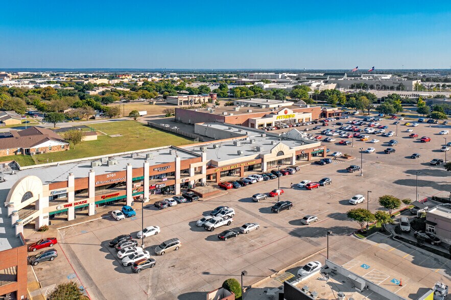 More Photos Of 3701-3775 S Cooper St, Arlington Unknown For Lease