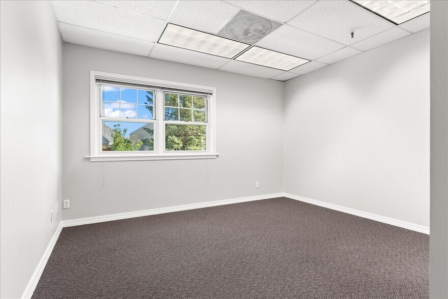 More Photos Of 2052 Prospector Ave, Park City Storefront Retail Office For Lease