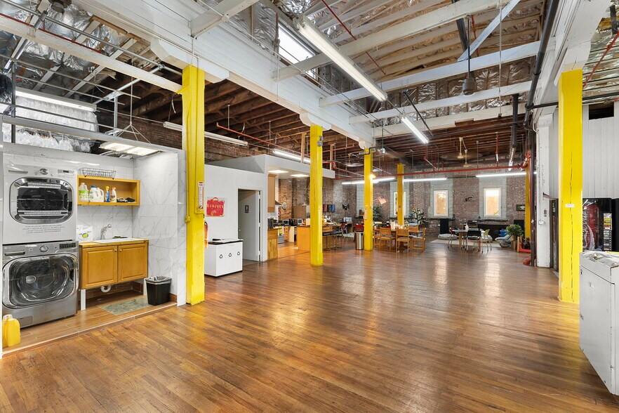 More Photos Of 100-118 John F Kennedy Dr N, Bloomfield Warehouse For Lease