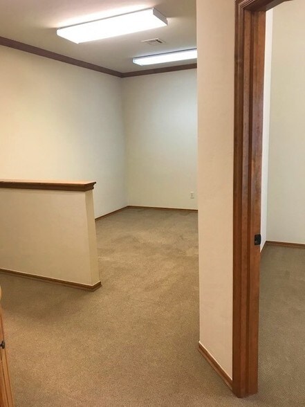 More Photos Of 417 W 18th St, Edmond Office For Lease