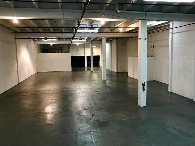 More Photos Of 6900-6914 NW 50th St, Miami Warehouse For Lease