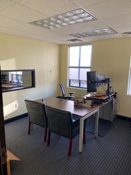 More Photos Of 320 N Salem St, Apex Office For Lease