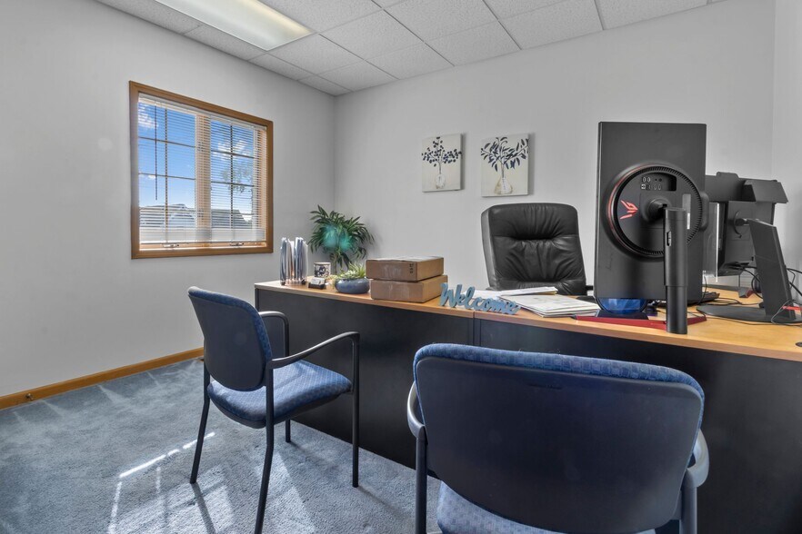 More Photos Of 1105 W Main St, Greenfield Office For Sale