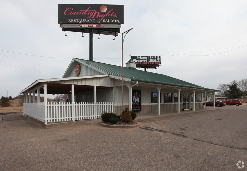 More Photos Of N5696 850th St, Elk Mound Bar For Lease