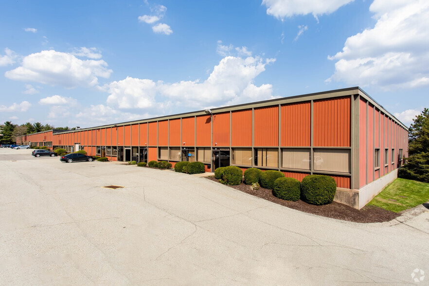 Primary Photo Of 500 Parkway View Dr, Pittsburgh Light Distribution For Lease