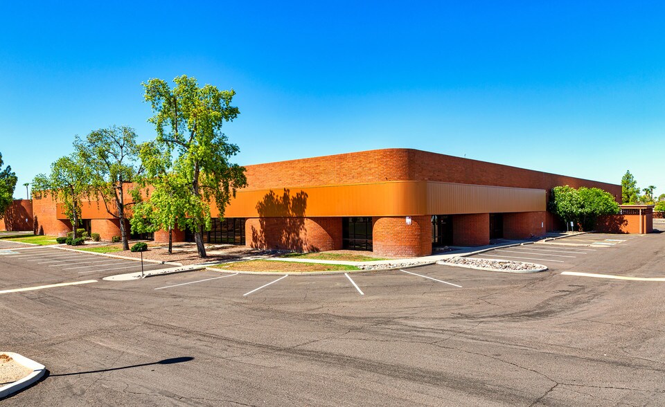 More Photos Of 18008 N Black Canyon Fwy, Phoenix Warehouse For Lease