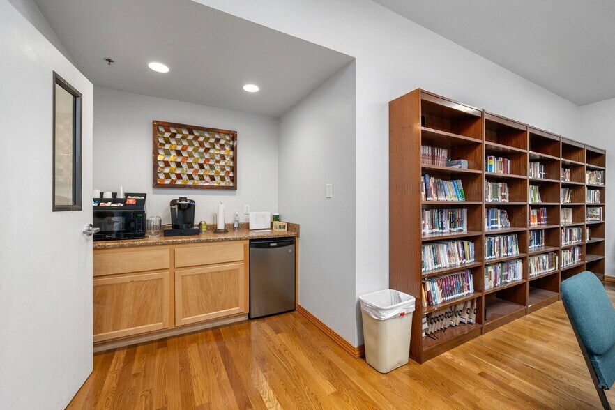 More Photos Of 2200 Golden Hill Rd, Paso Robles Warehouse For Sale