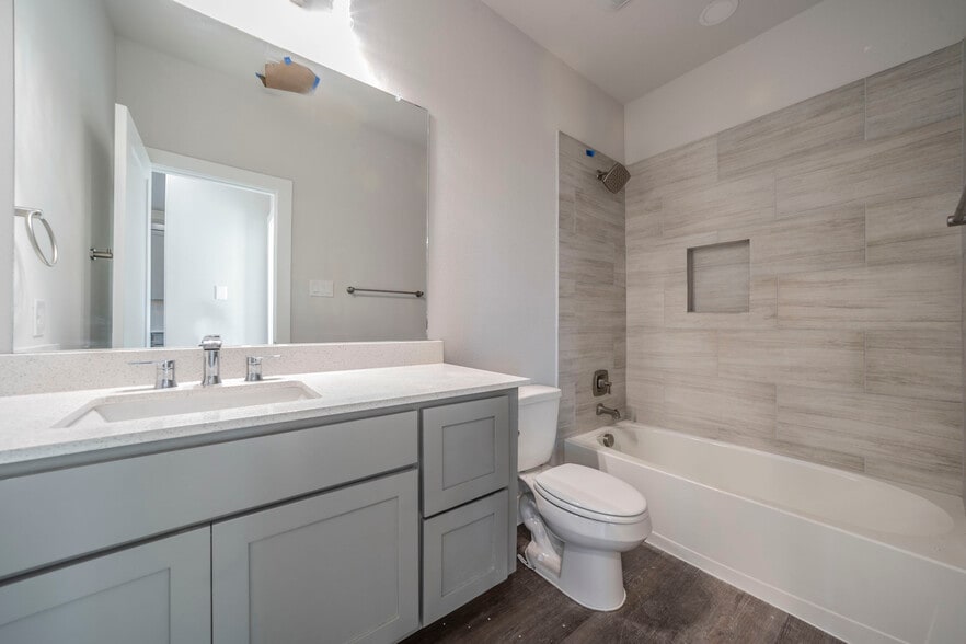 More Photos Of 1601 Mignon Dr, Arlington Apartments For Sale