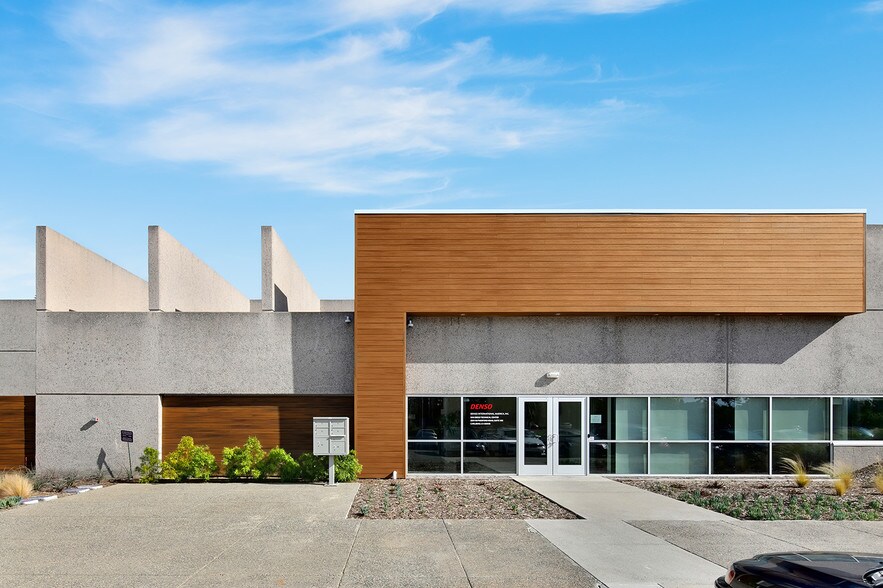 More Photos Of 2251 Rutherford Rd, Carlsbad Research And Development For Sale