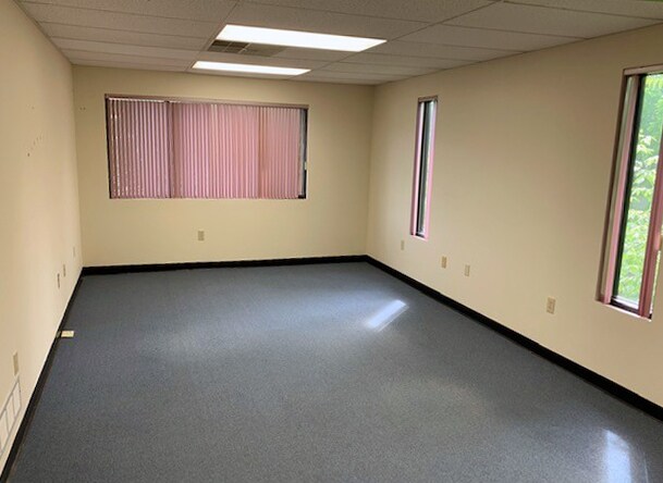 More Photos Of 850 State St, Lemoyne Warehouse For Lease