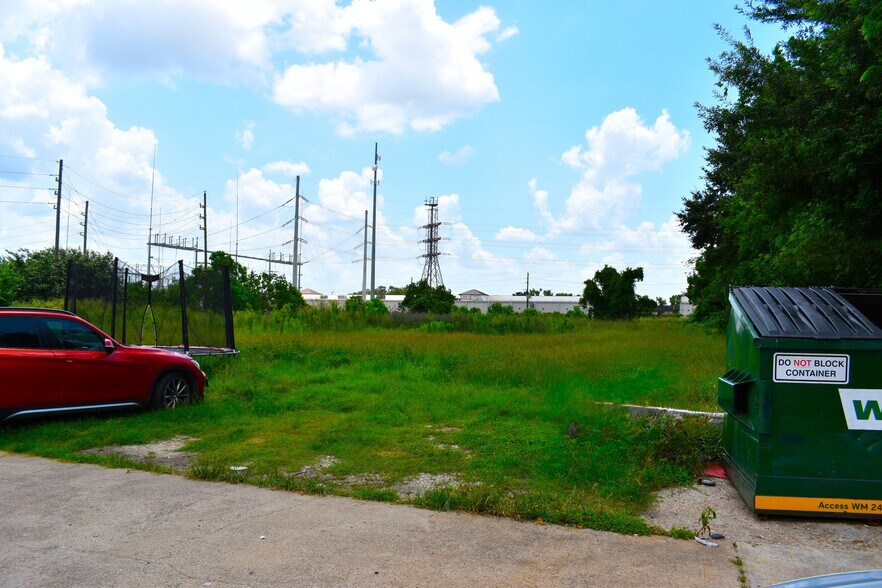 More Photos Of 18025 W Little York Rd, Katy Flex For Sale