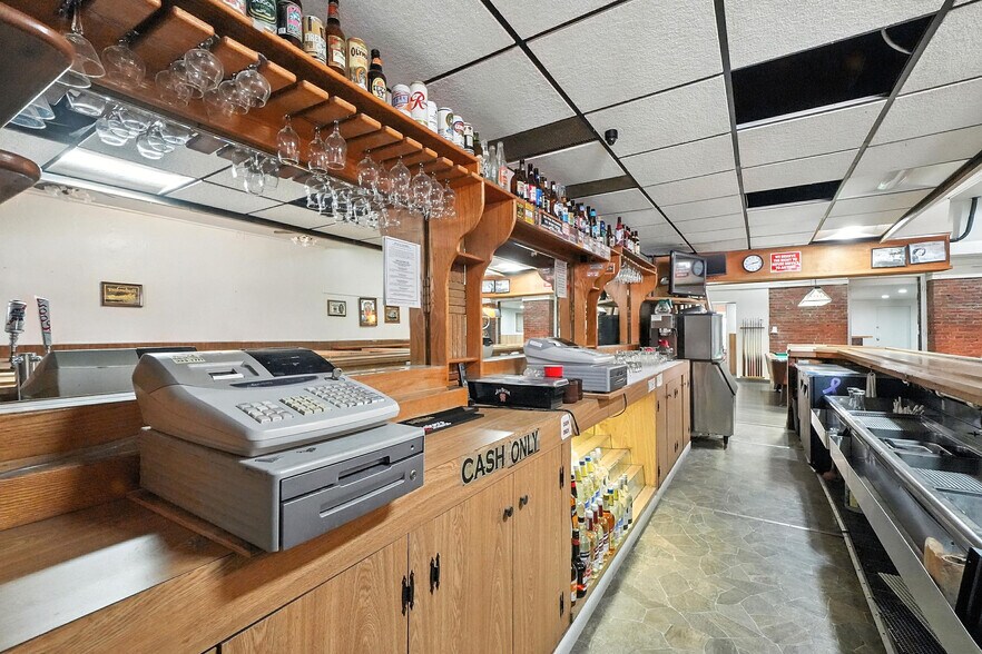 More Photos Of 105 Main St, Jackson Bar For Sale