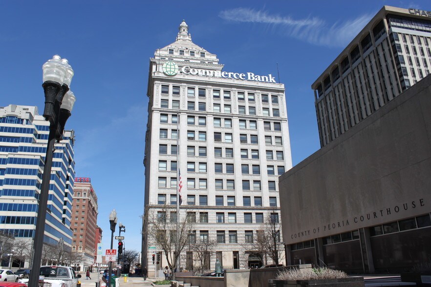 More Photos Of 416 Main St, Peoria Coworking Space